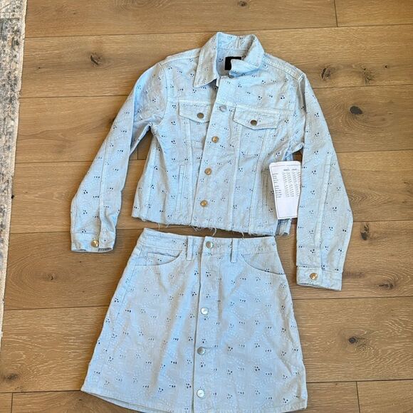 Joe’s The Boyfriend Denim Jacket  & Mini skirt set in Broderie wash - Picture 4 of 12